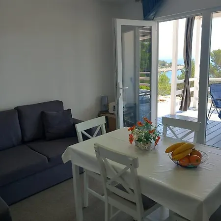 Adria Brac Vikendica Milna (Brac)